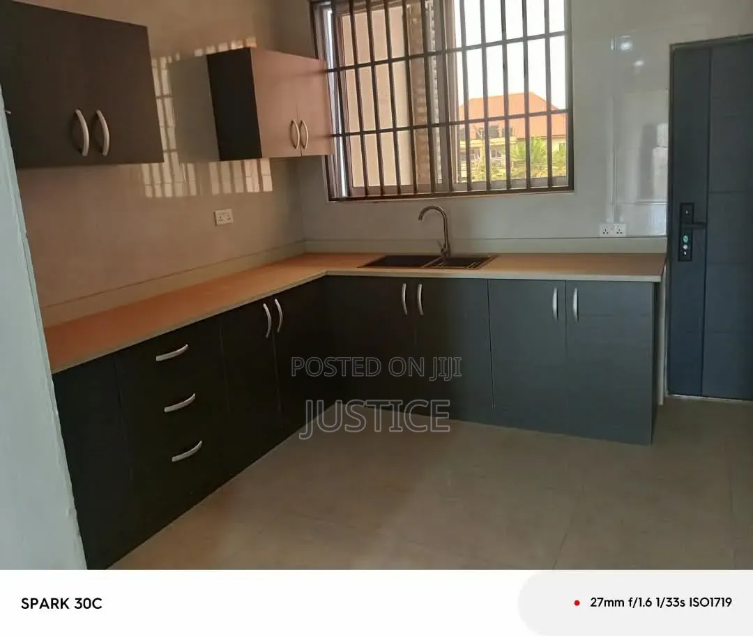 2bdrm Apartment in Asore Junction, Boi for rent