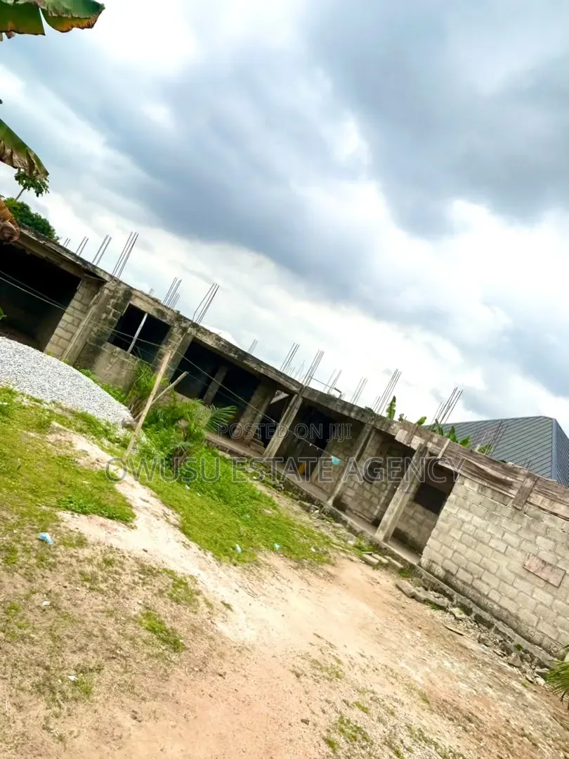 9bdrm House in Asokore Mampong, Kumasi Metropolitan for Sale
