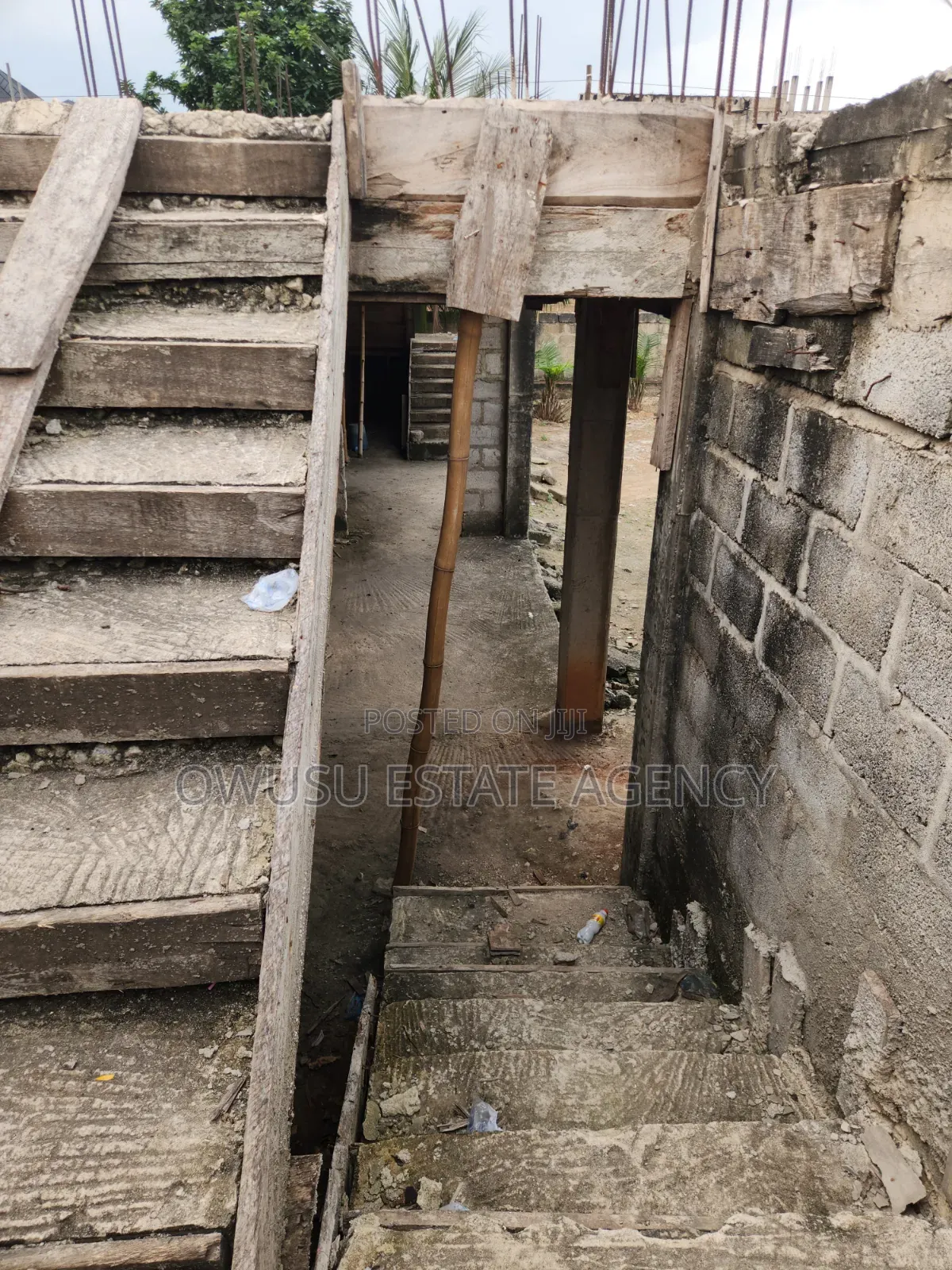 9bdrm House in Asokore Mampong, Kumasi Metropolitan for Sale