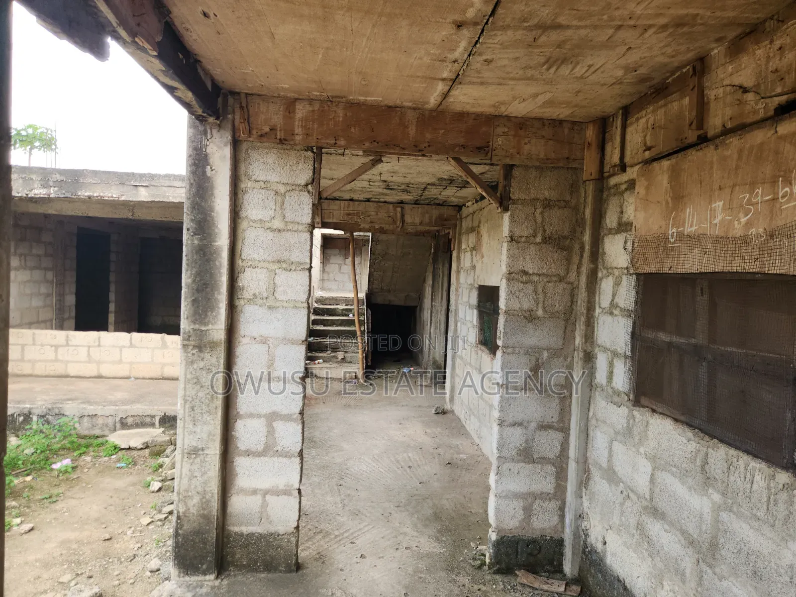 9bdrm House in Asokore Mampong, Kumasi Metropolitan for Sale