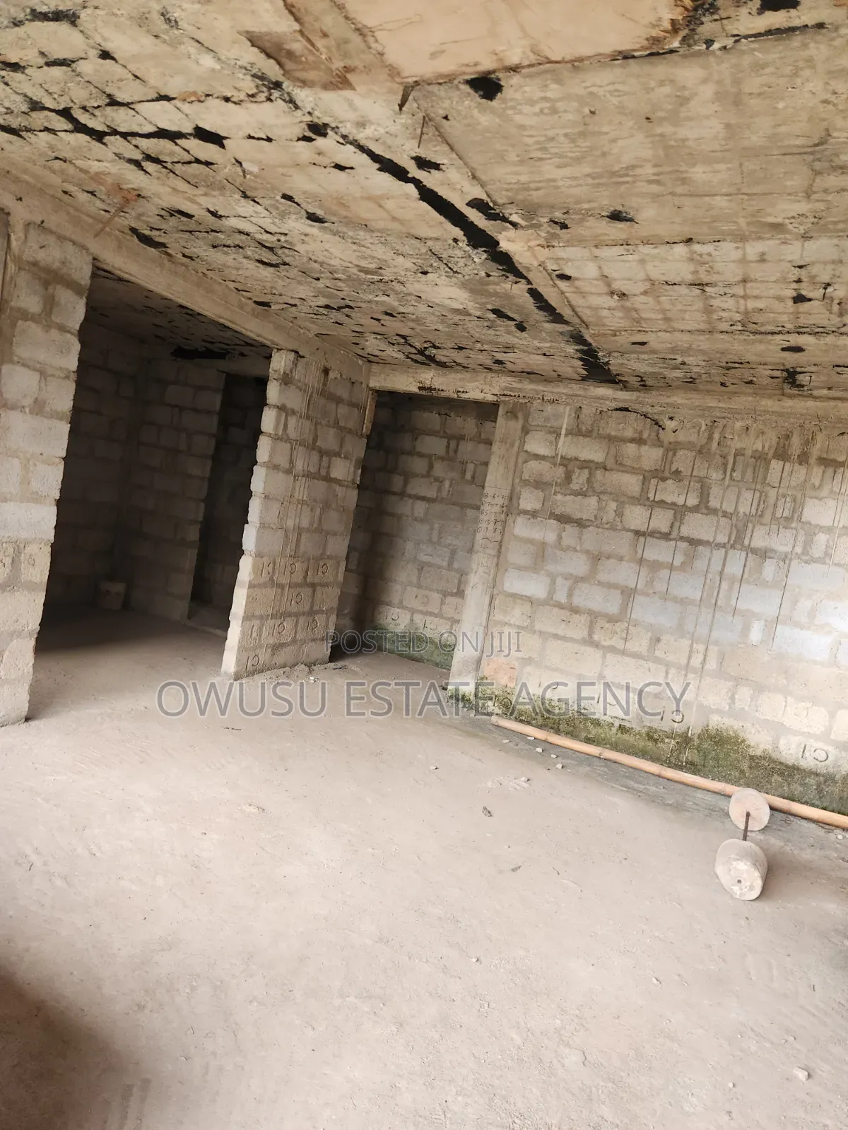 9bdrm House in Asokore Mampong, Kumasi Metropolitan for Sale