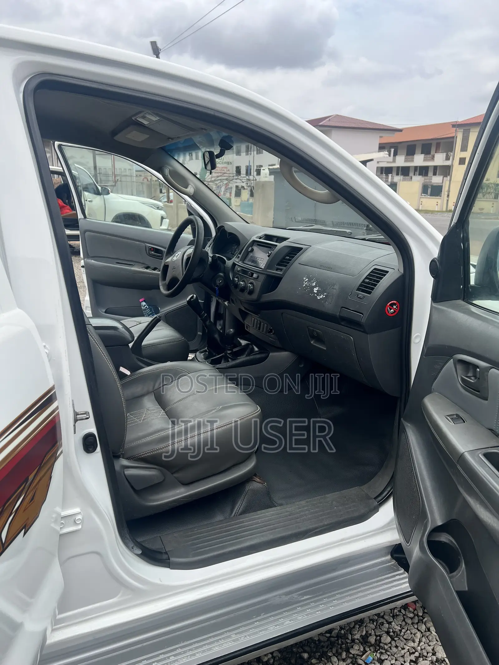 Toyota Hilux 2012 White