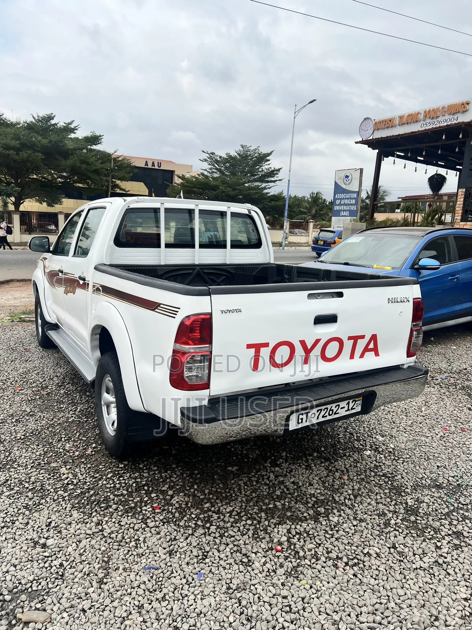 Toyota Hilux 2012 White
