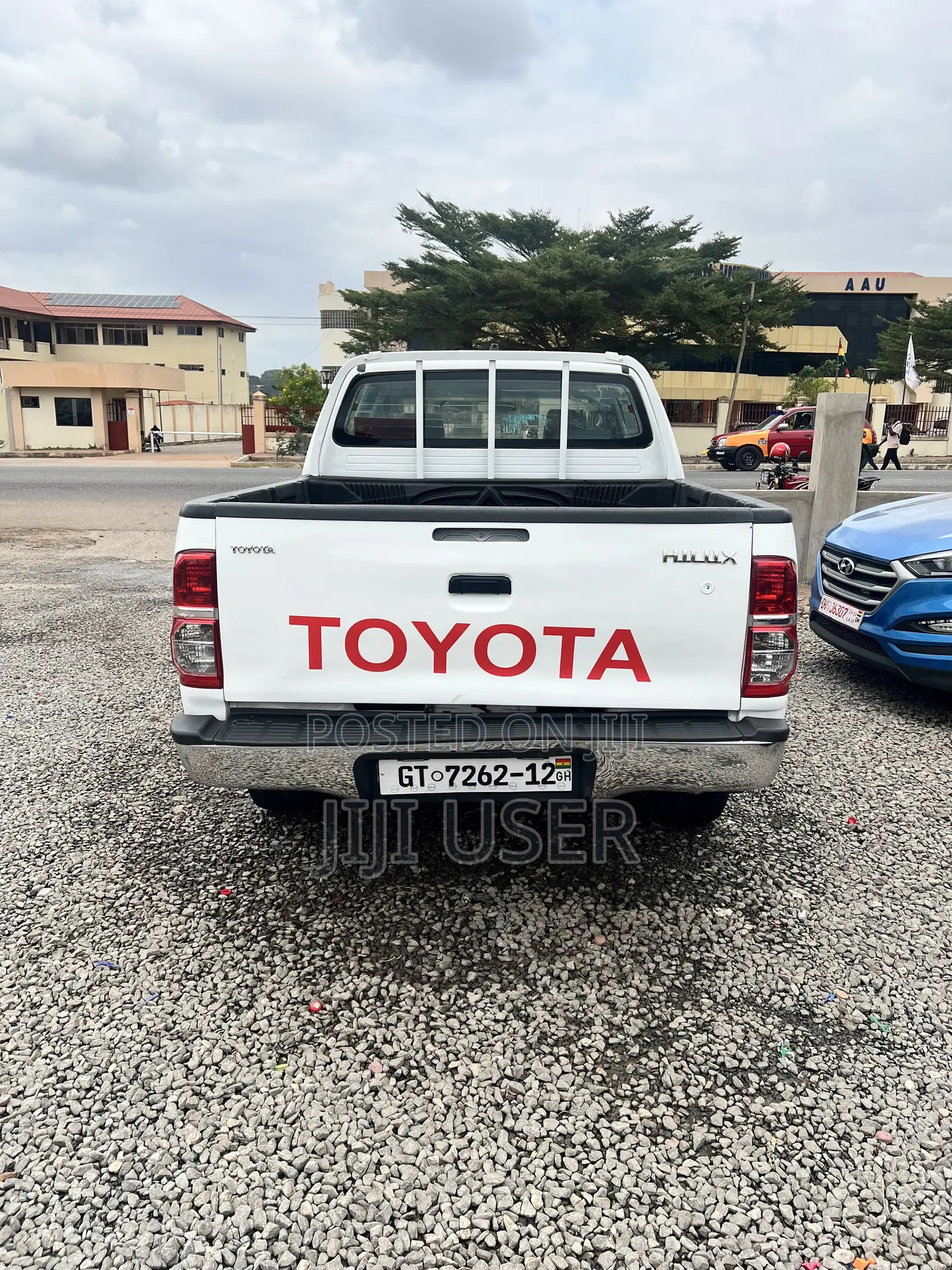 Toyota Hilux 2012 White