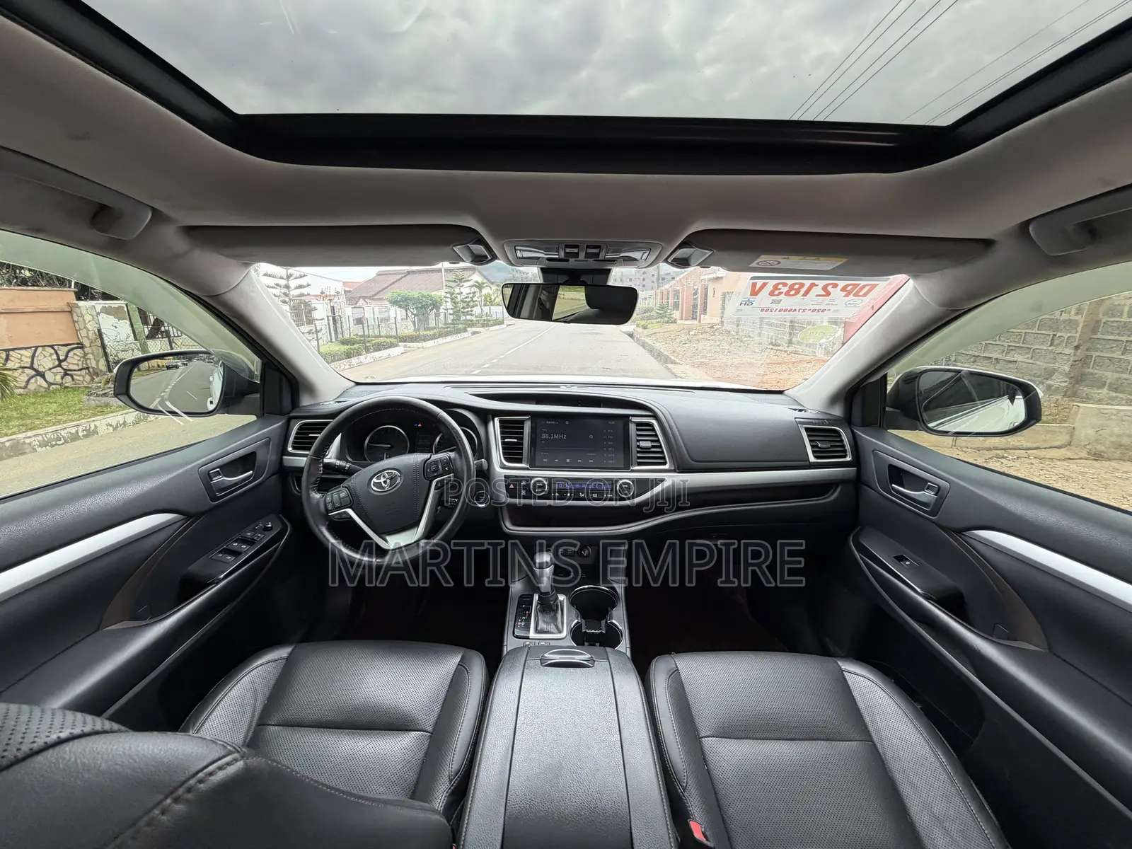 Toyota Highlander XLE 2019 White
