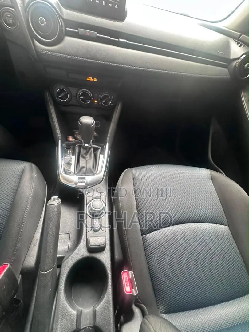 Toyota Yaris 2019 Blue