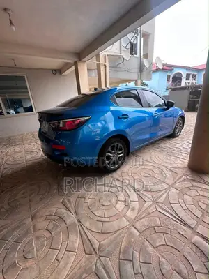 Toyota Yaris 2019 Blue