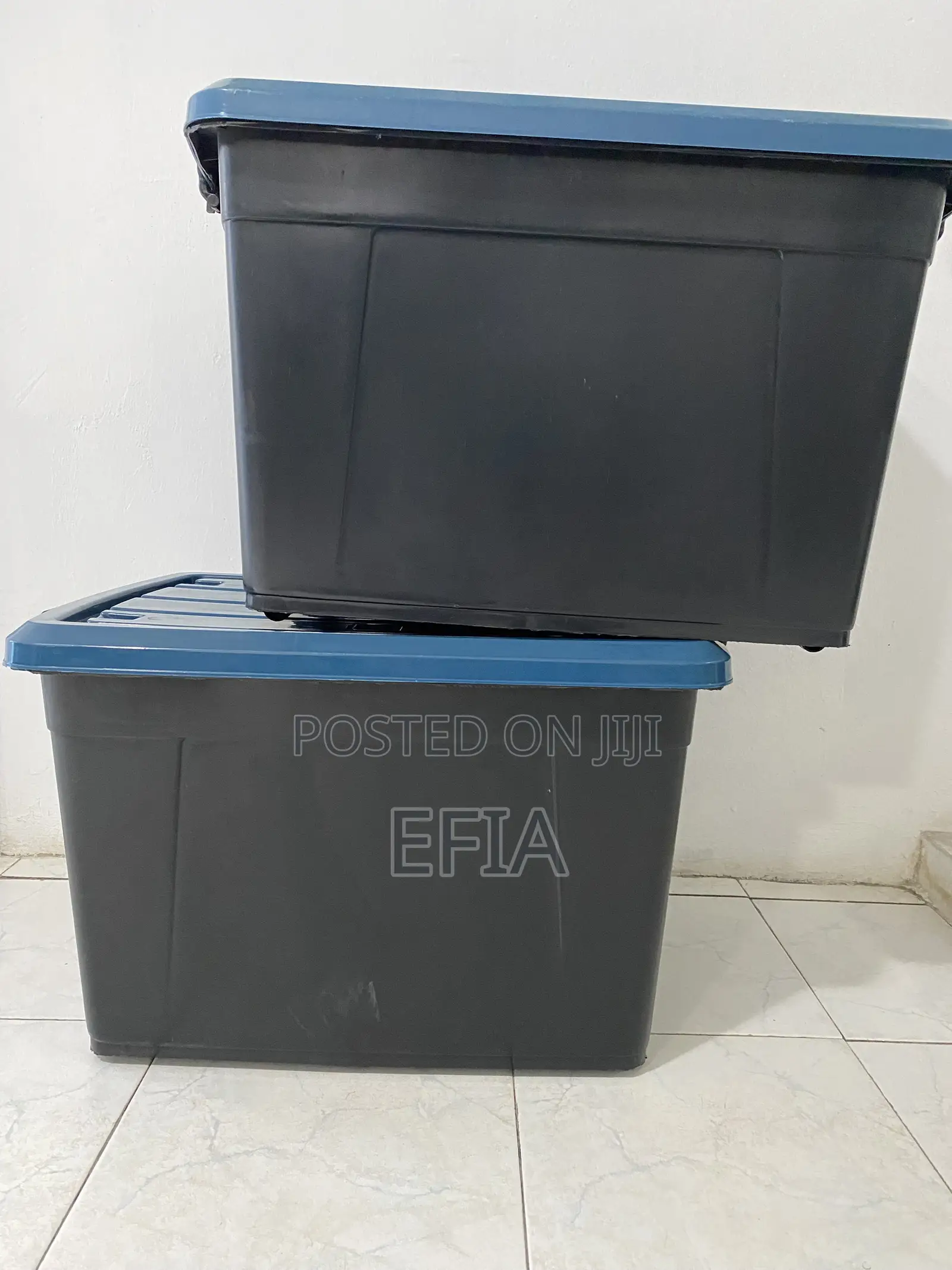 102litres Capacity Side Buckle Storage Container With Wheels