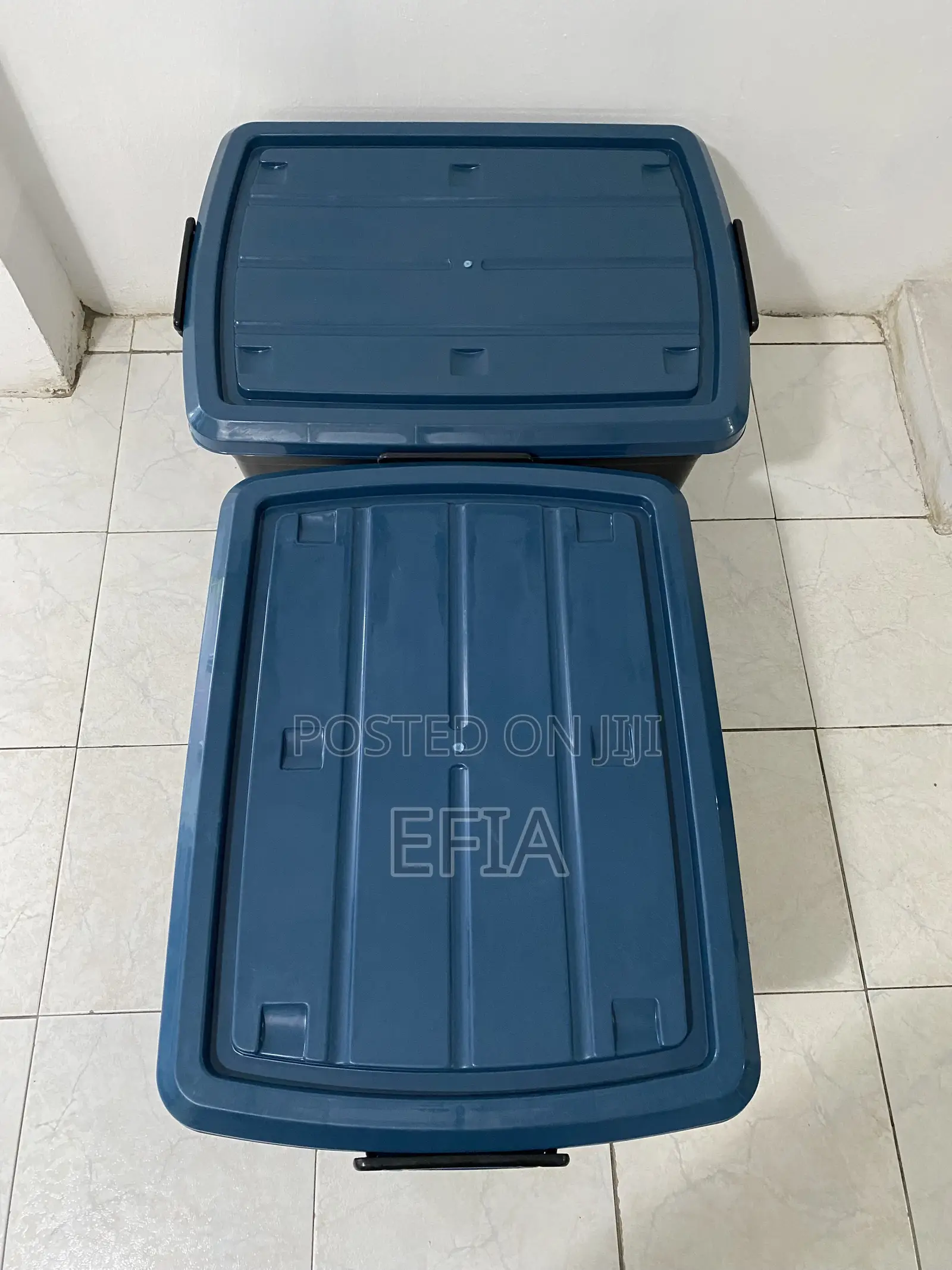 102litres Capacity Side Buckle Storage Container With Wheels