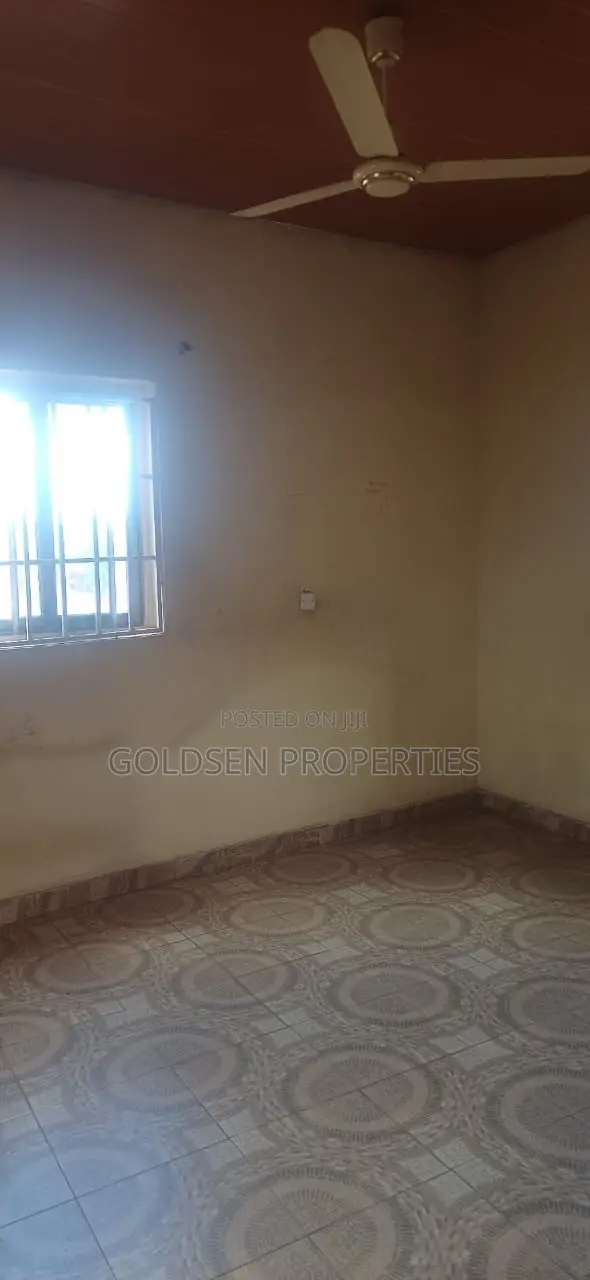 1bdrm Apartment in Mile 7 for rent
