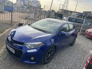 Toyota Corolla S 4dr Sedan (1.8L 4cyl CVT) 2015 Blue