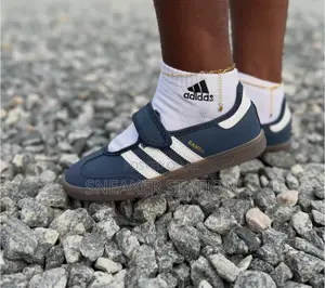 Adidas Samba Jane Sneakers Available