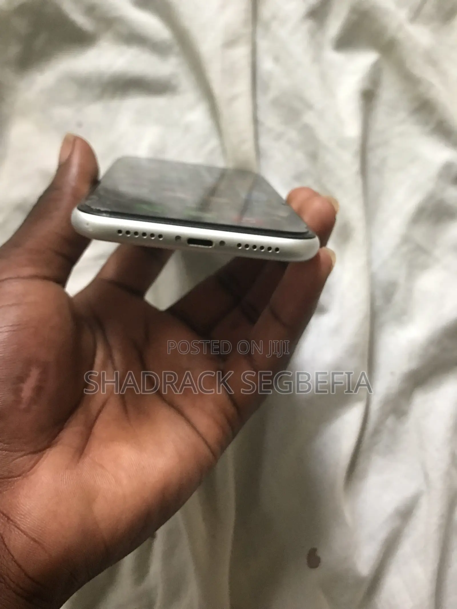 Apple iPhone XR 64 GB White