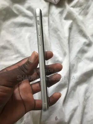Apple iPhone XR 64 GB White