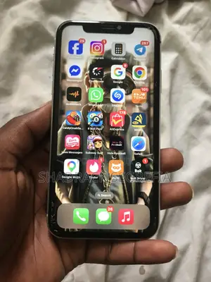 Apple iPhone XR 64 GB White