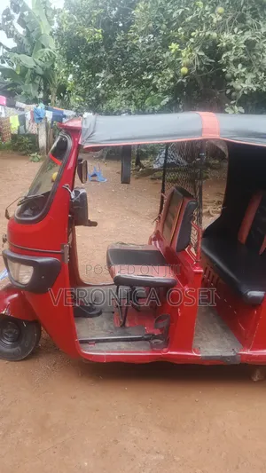 Tricycle 2022 Red