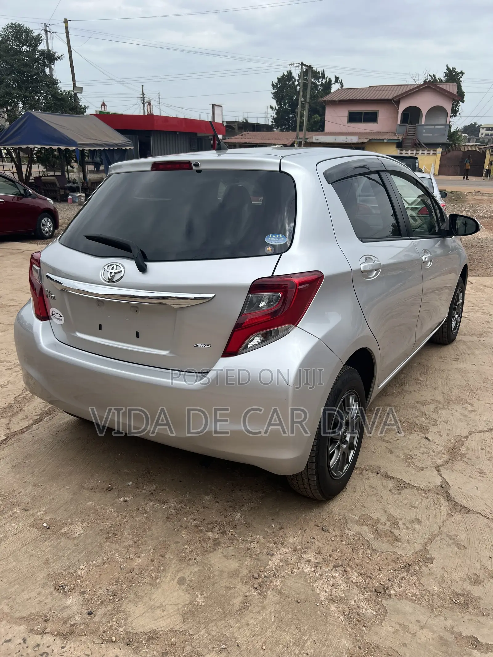 Toyota Vitz 1.3 FWD 5dr 2015 Silver