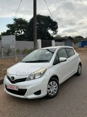 Toyota Vitz 1.3 FWD 5dr 2012 White