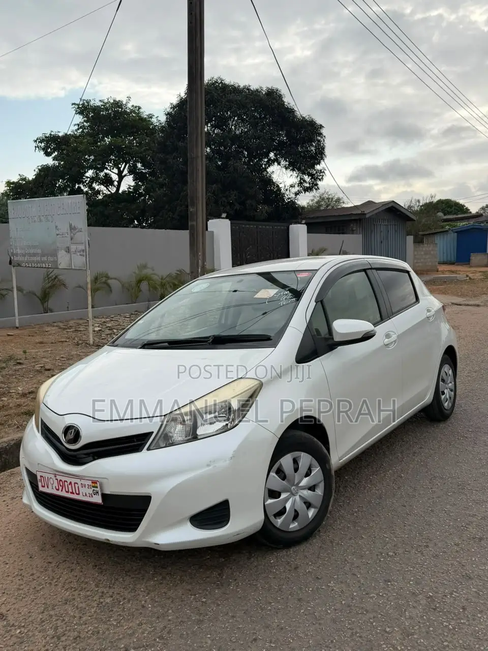 Toyota Vitz 1.3 FWD 5dr 2012 White