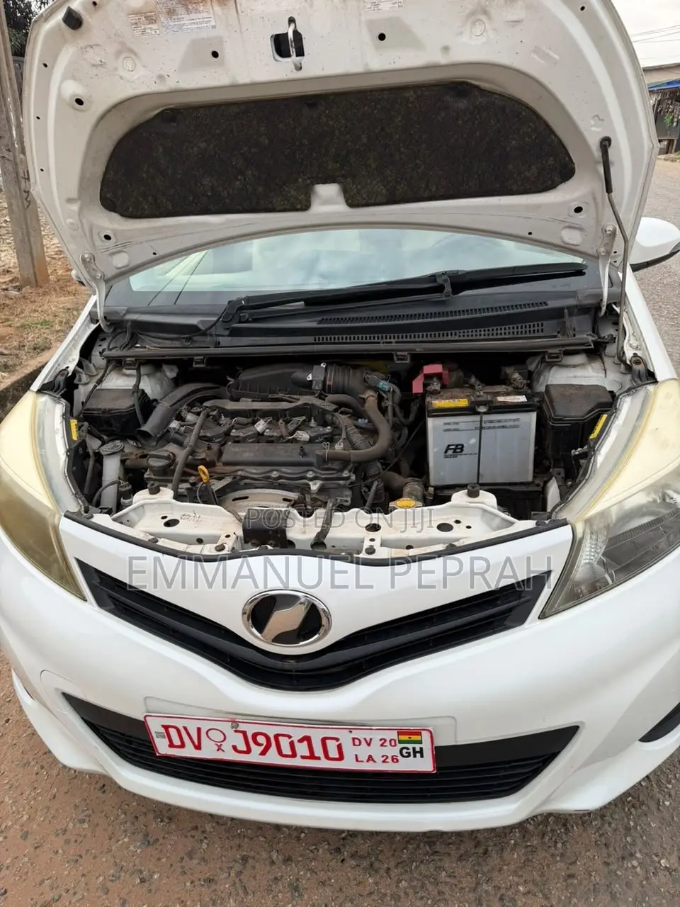 Toyota Vitz 1.3 FWD 5dr 2012 White