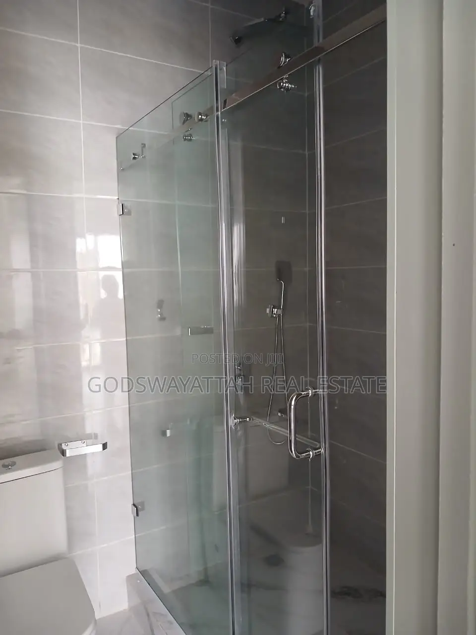 4bdrm House in East Legon, Adjiriganor for rent