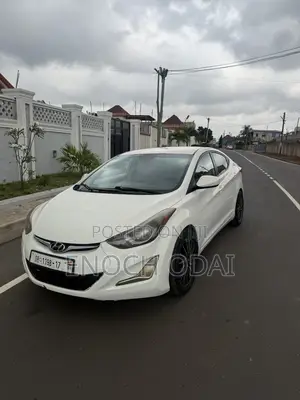 Hyundai Elantra Limited Sedan FWD (1.8L 4cyl 6A) 2016 White