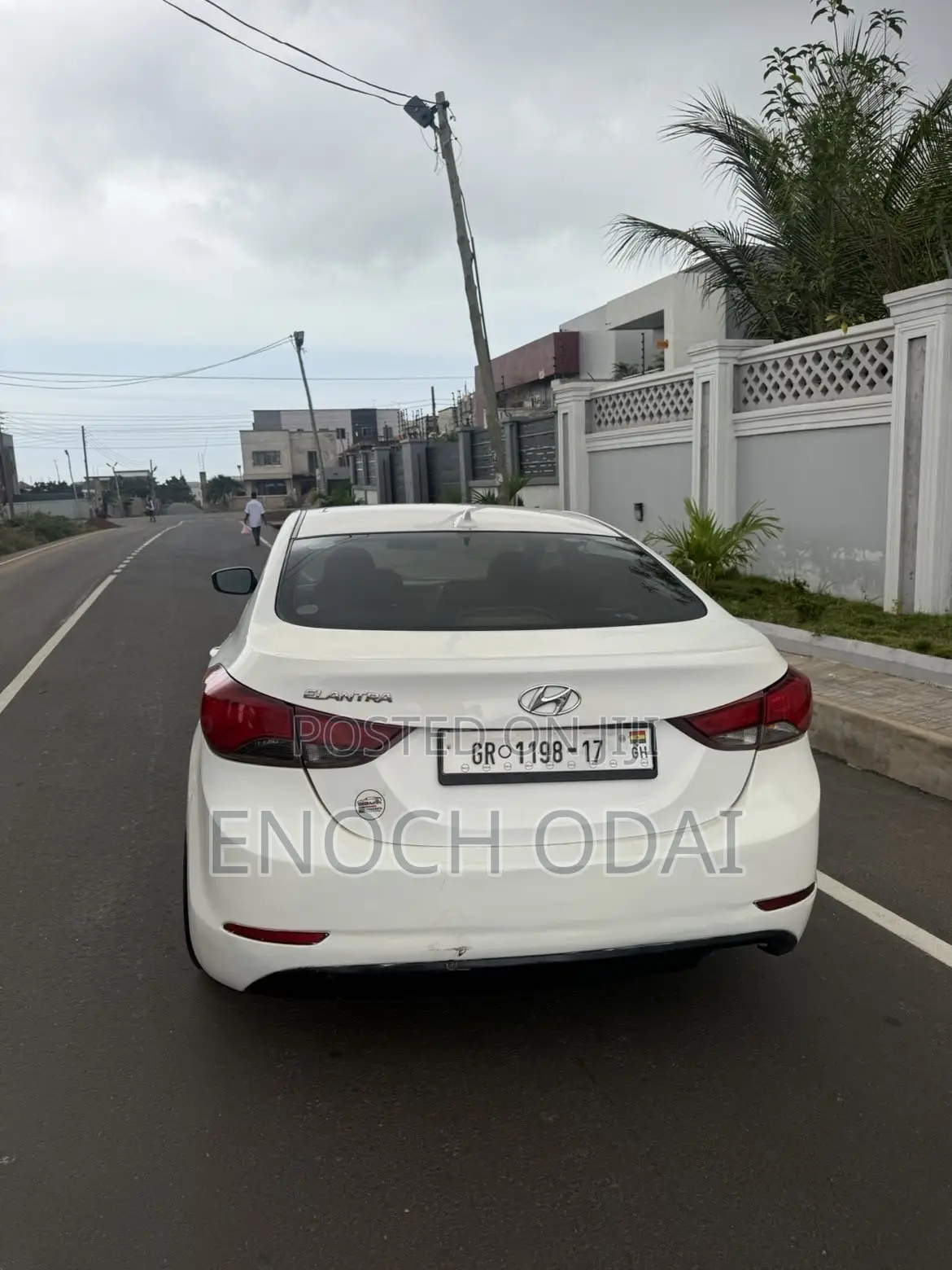 Hyundai Elantra Limited Sedan FWD (1.8L 4cyl 6A) 2016 White