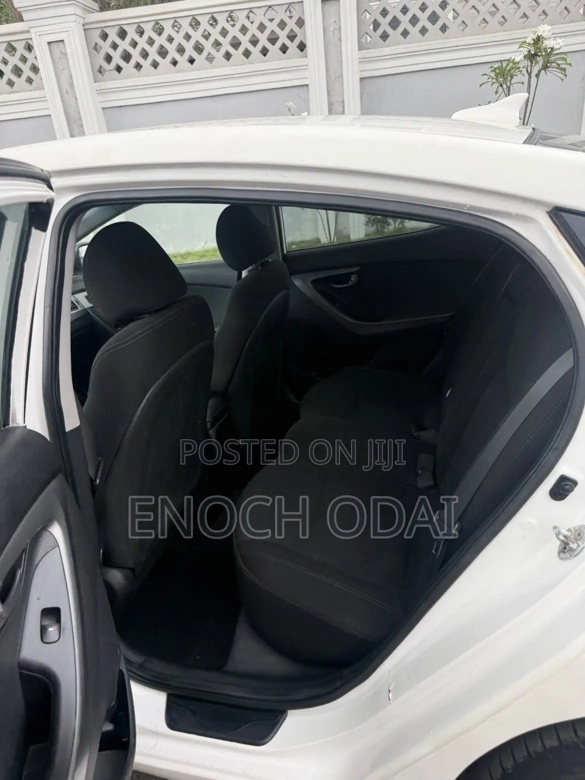 Hyundai Elantra Limited Sedan FWD (1.8L 4cyl 6A) 2016 White