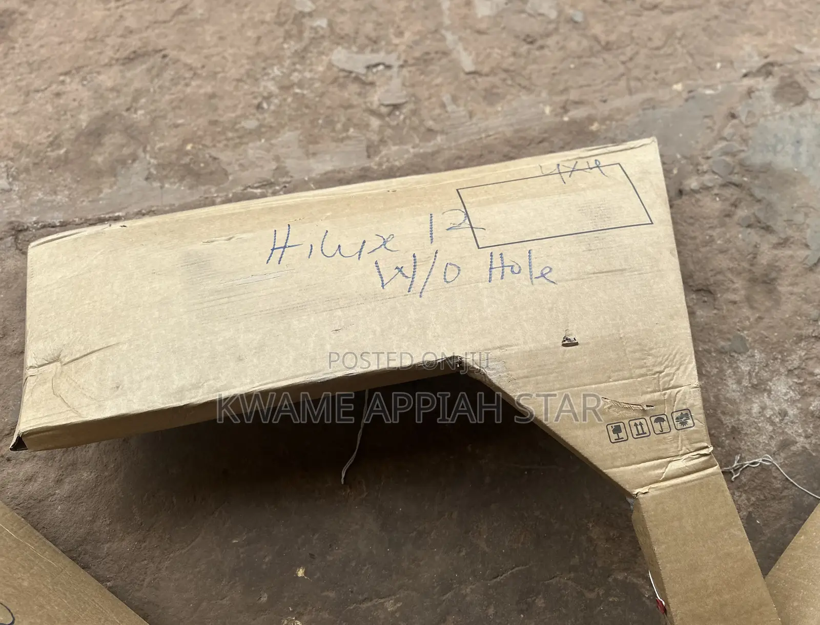 Toyota Hilux (4/4) W/O Hole Front Fender 2012,2013,2014