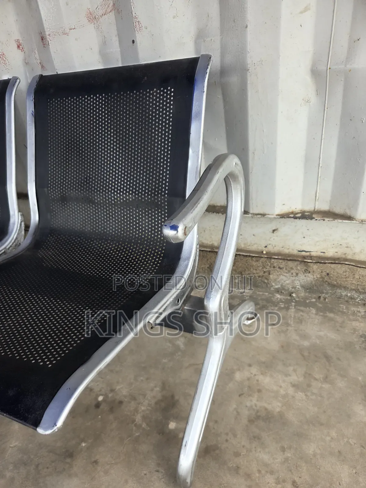 Slightly Used Waiting Chair 3in1