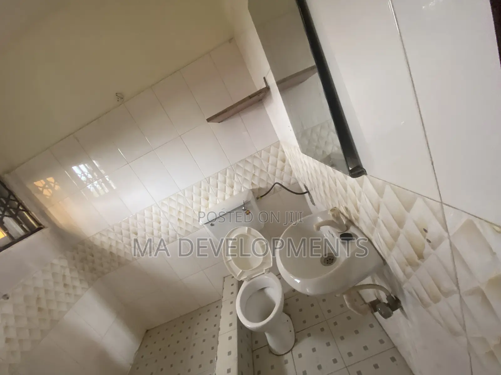 2bdrm Apartment in Madev Realty, Lapaz for rent
