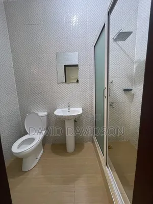 3bdrm Mansion in 3 Bedroom Self, Tema Metropolitan for rent