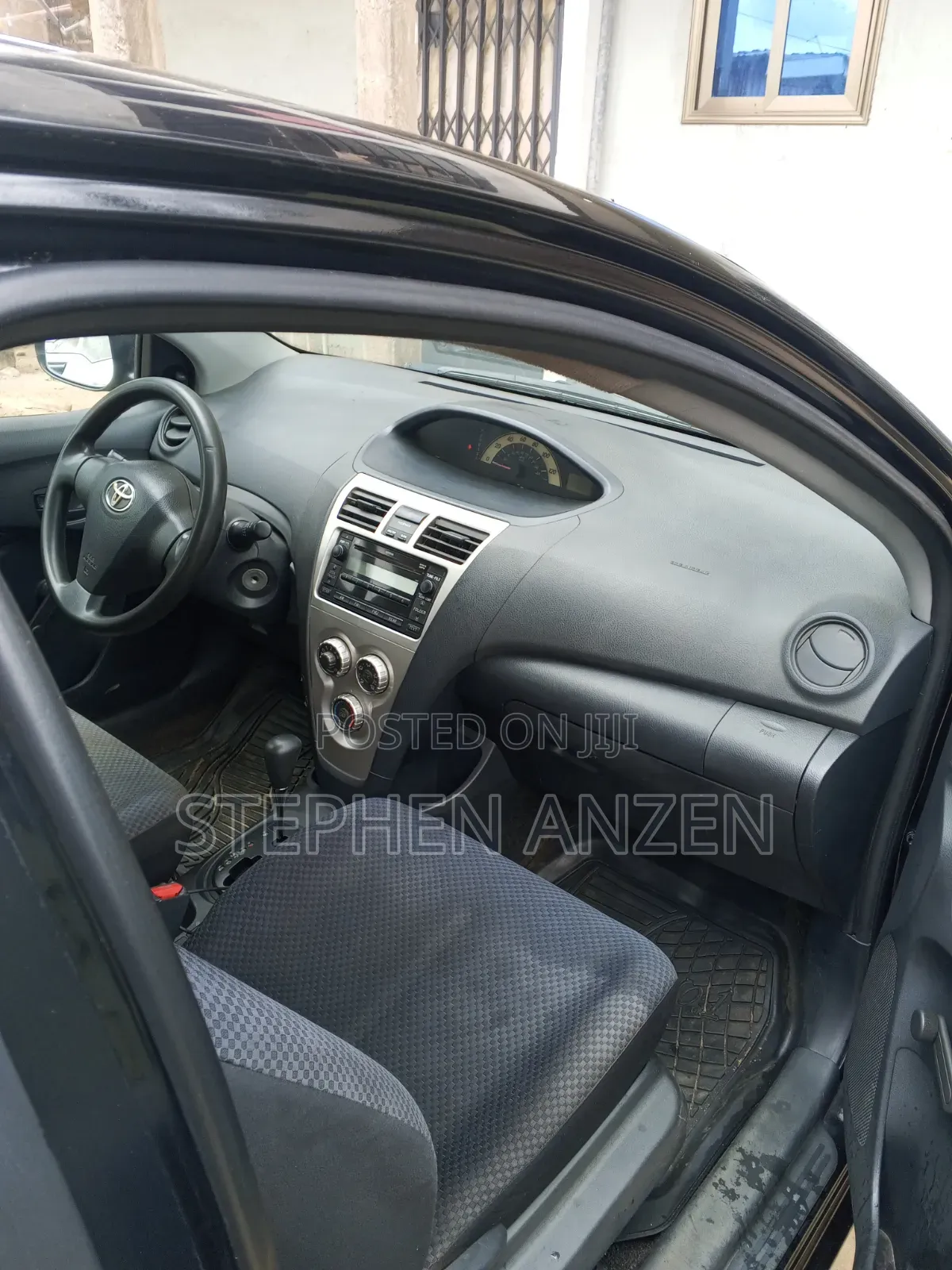 Toyota Yaris 2009 Black