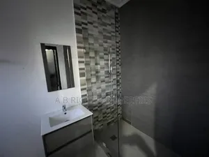 5bdrm House in Ab Richie Properties, Tseaddo for rent