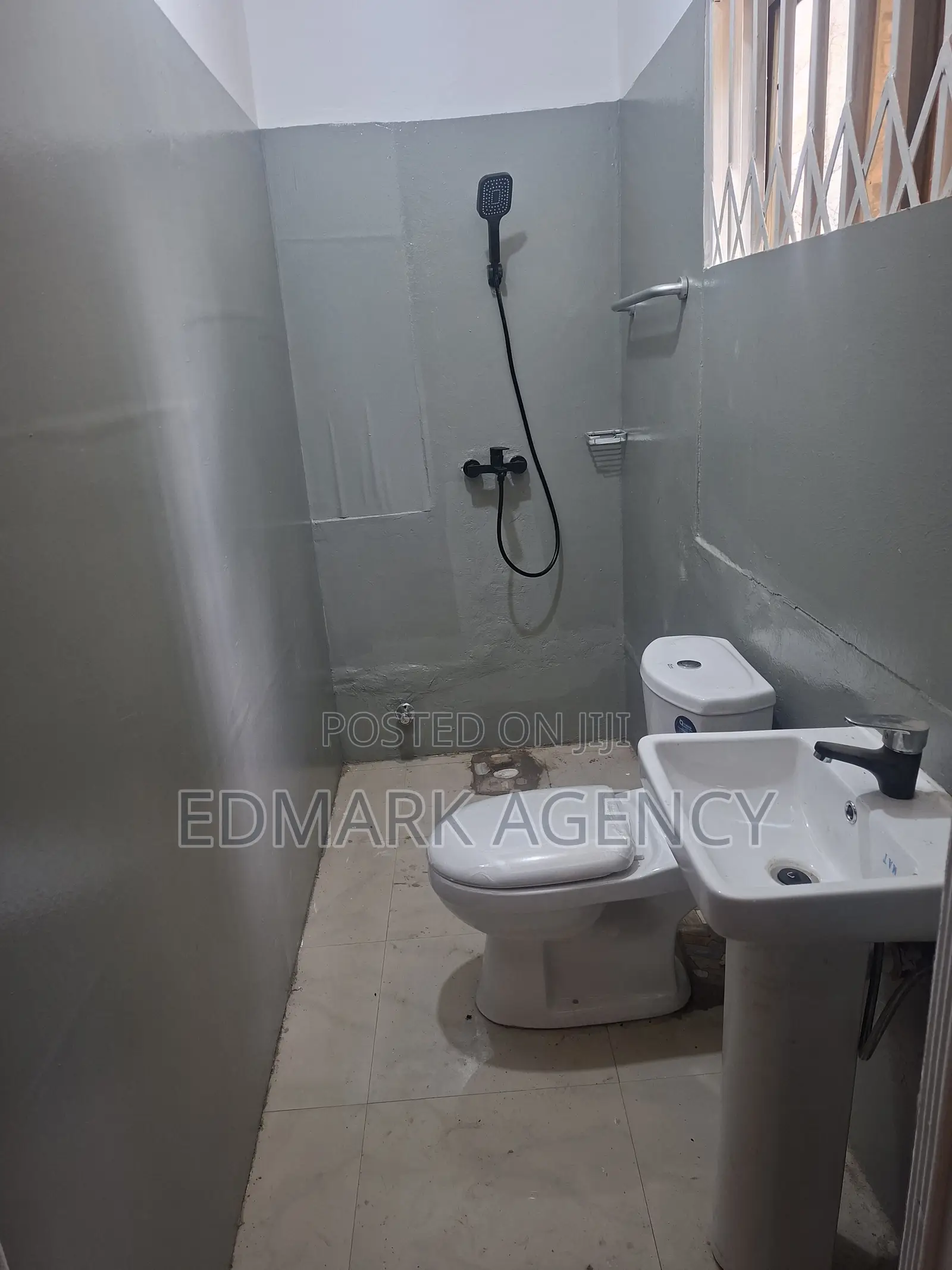 1bdrm Apartment in Kwabenya Acp for rent