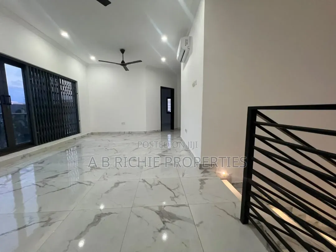 5bdrm House in Ab Richie Properties, Tseaddo for rent