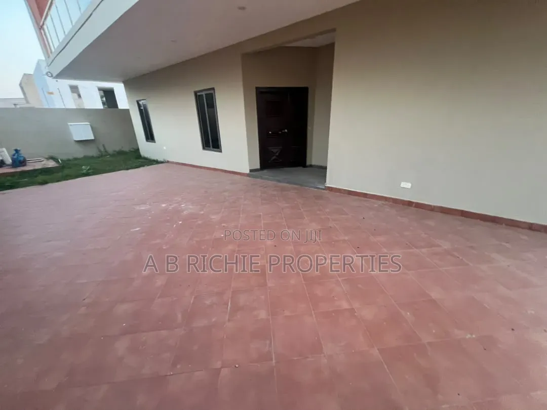5bdrm House in Ab Richie Properties, Tseaddo for rent