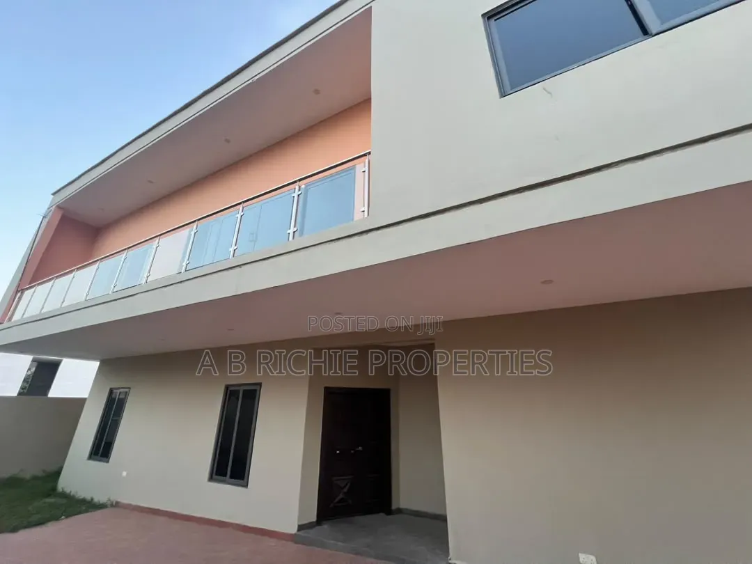 5bdrm House in Ab Richie Properties, Tseaddo for rent