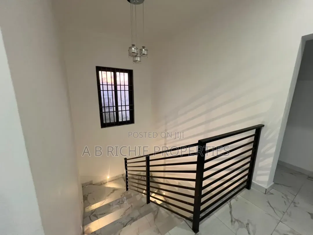 5bdrm House in Ab Richie Properties, Tseaddo for rent