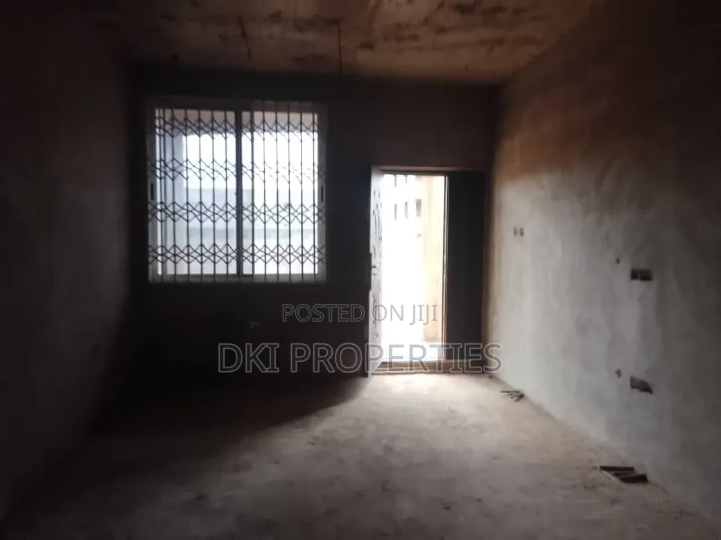 4bdrm Apartment in Dki Properties, Amrahia for sale