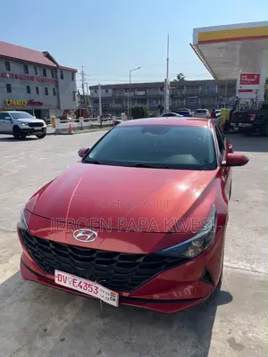 Hyundai Elantra 2021 Red