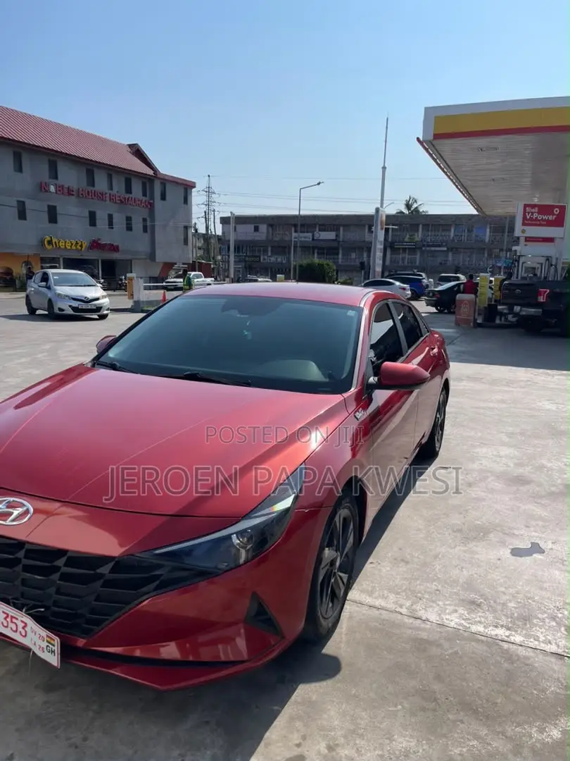 Hyundai Elantra 2021 Red