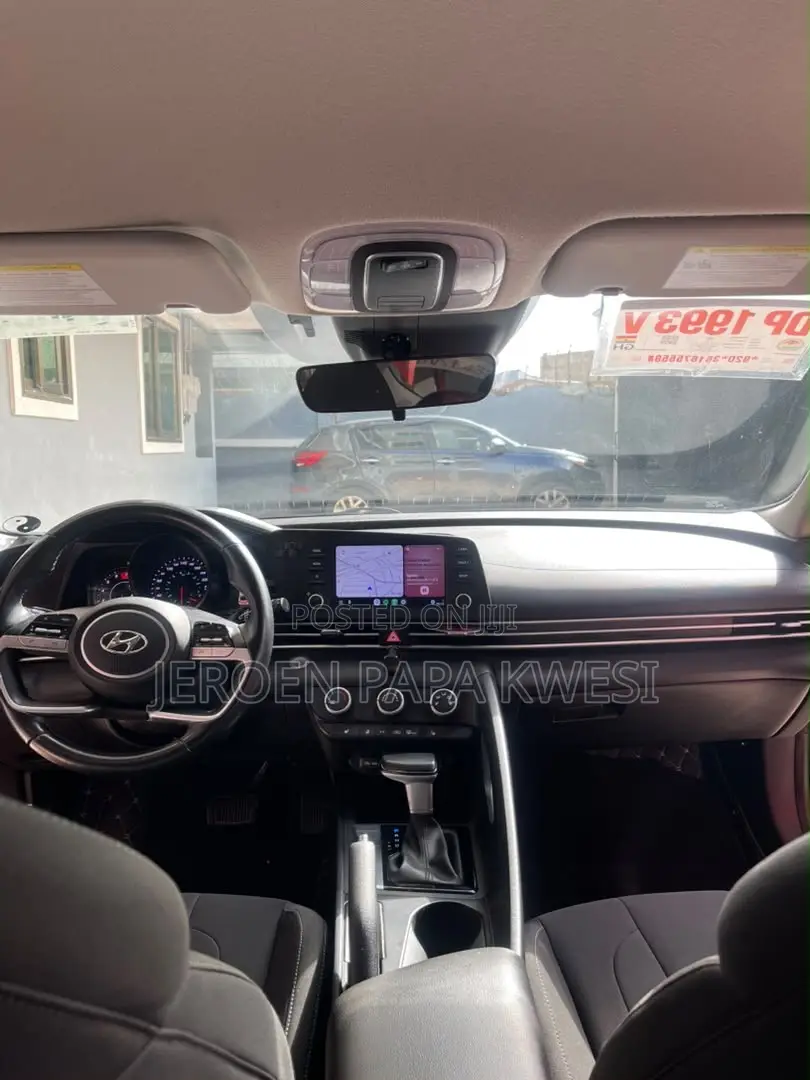 Hyundai Elantra 2021 Red