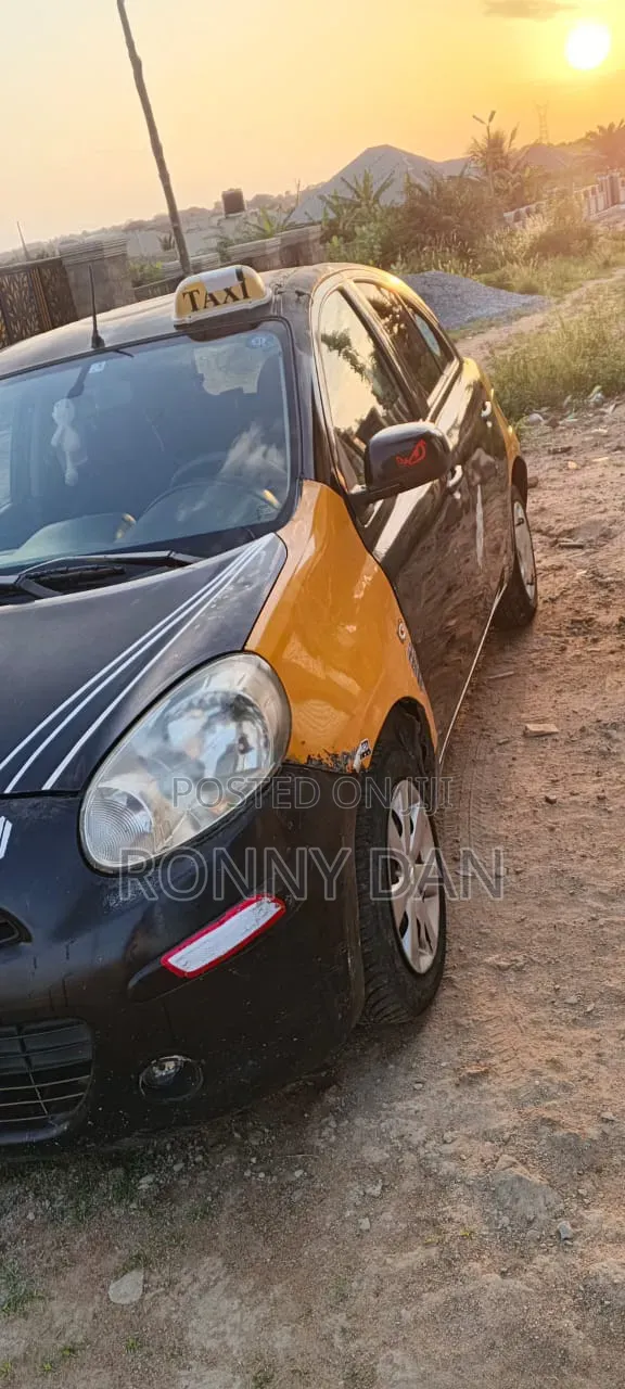Nissan March 1.2 FWD 2012 Black