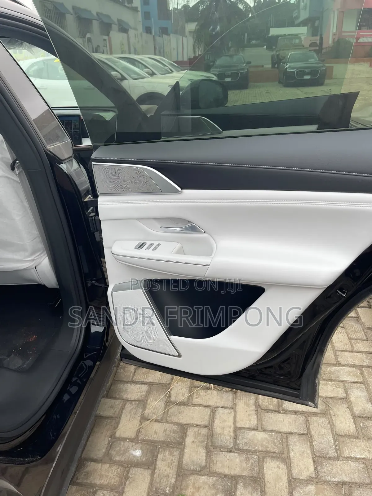 New Exeed LX 2026 Black