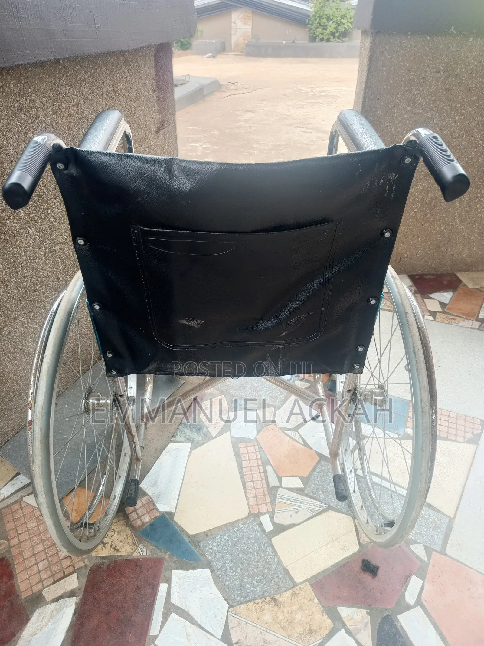 Comorade Wheel Chair