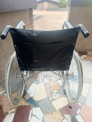 Comorade Wheel Chair