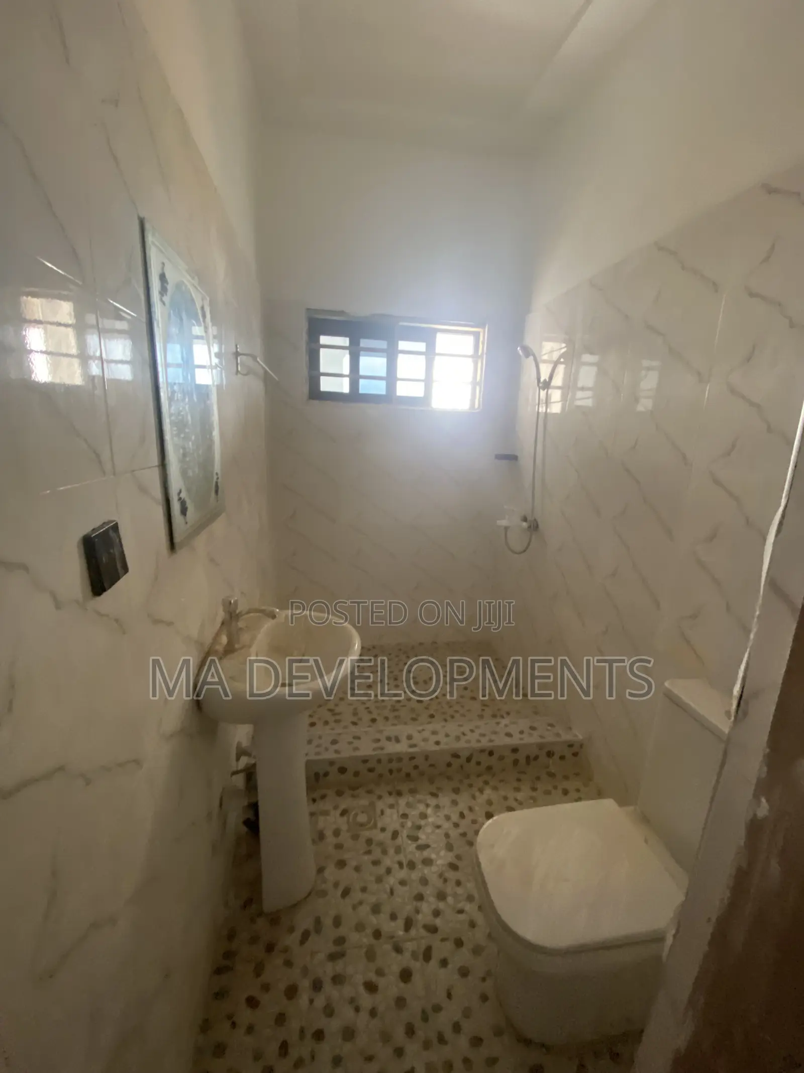 2bdrm Apartment in Madev Realty, Lapaz for rent