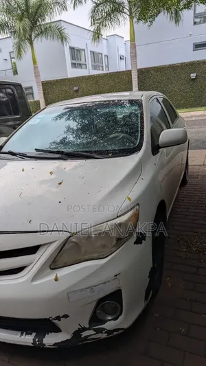 Toyota Corolla 2010 White