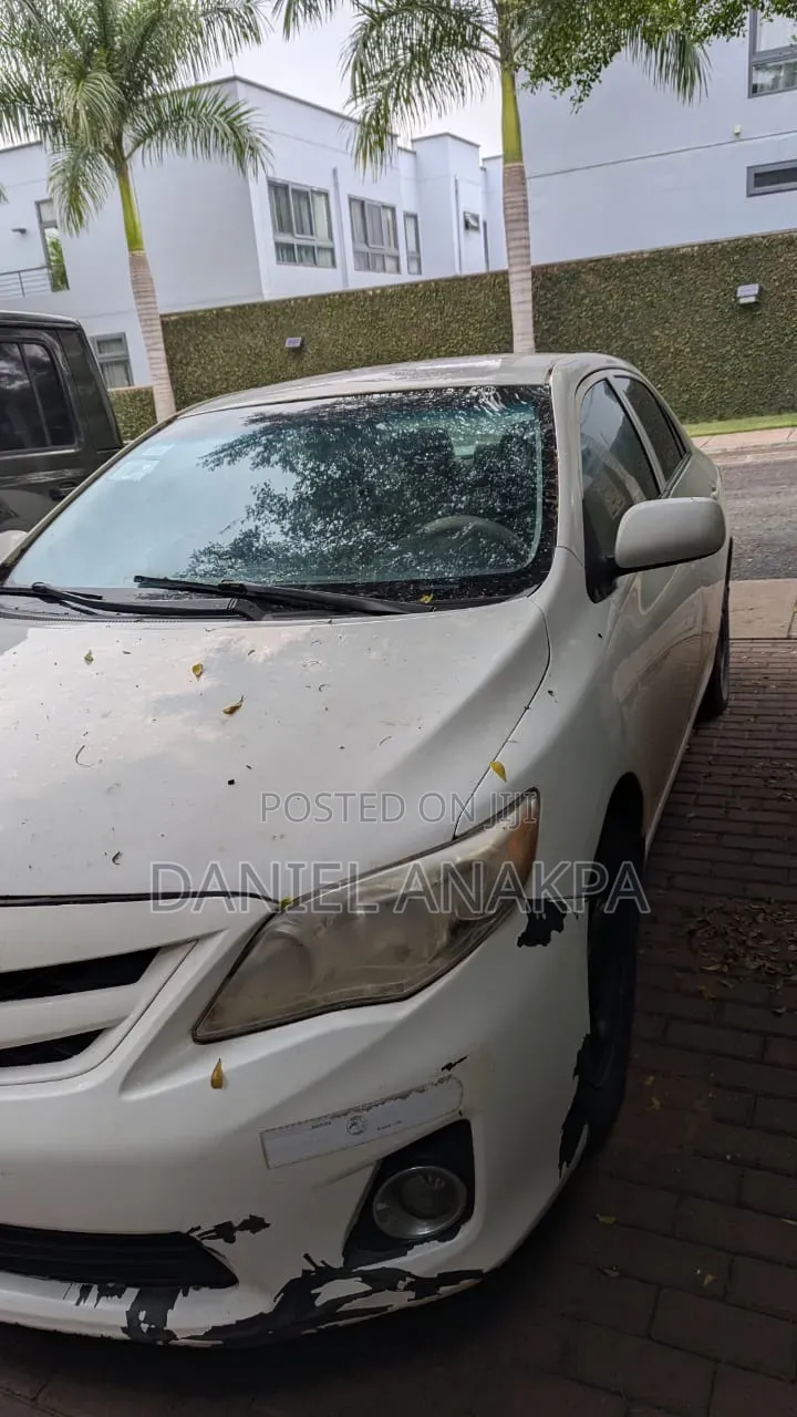 Toyota Corolla 2010 White